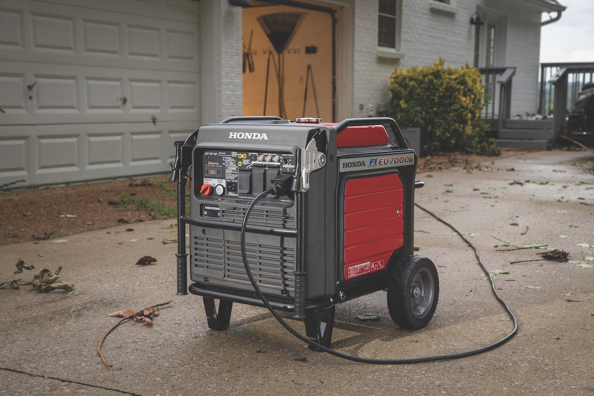 Honda EU7000iS Portable Inverter Generator 7000W Red